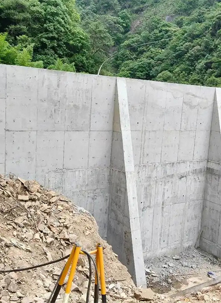 临汾汾西县重力式挡土墙